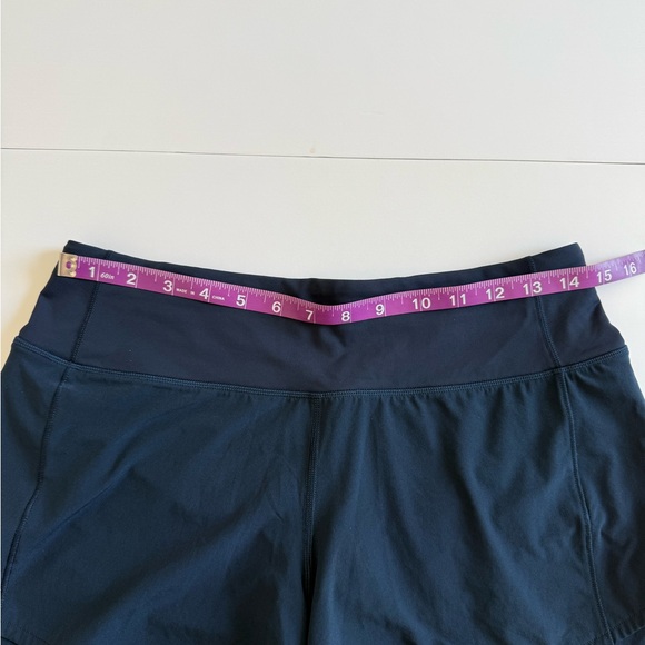 Lululemon Speed Up Mid-Rise Short - Picture 4 of 10